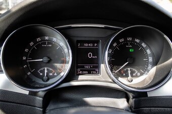 Škoda Superb Combi 2.0 TDI CR 170k Ambition DSG - 15