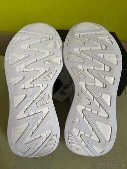 Bezecke tenisky Adidas Aruku - reflexne - 15