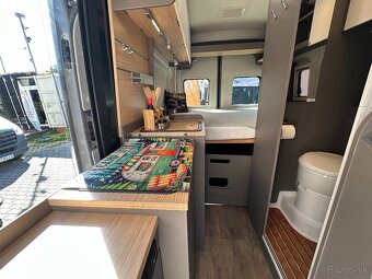 Camper Van LMC Innovan 590 170PS MT - 15