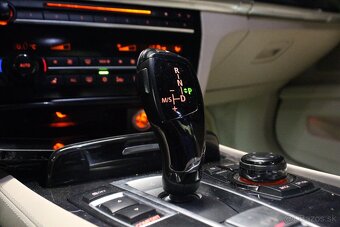 BMW 750i - 15