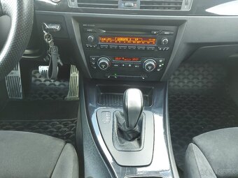 BMW 318 LCI e90, originál M-Packet, pravidelný servis - 15