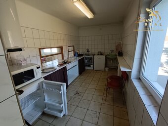 Administratívna budova - 15