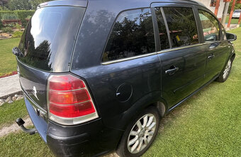 Lacno predám 7 miestny Opel Zafira B // 2006 - 15