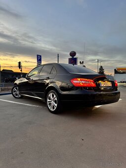 MERCEDES-BENZ E - 15