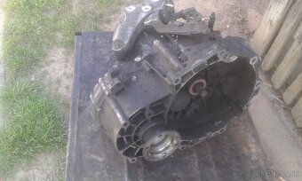 VW Passat b6 2.0tdi 103kw-Rozpredam - 15