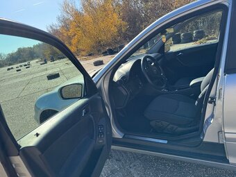 Predám Mercedes-Benz C180 Kompressor W203 Classic - MT6 - 15