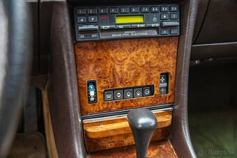 Mercedes-Benz SL 380 R107 - 15