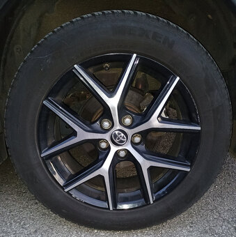 Predám  Rav4 hybrid 2017 - 15