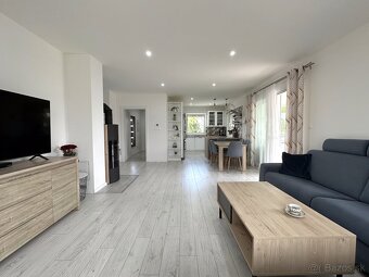 Na predaj: moderný 5-izbový dom s veľkou záhradou - 15