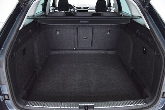 Superb Combi 2.0 TDI Style DSG, LED, Ťažné, Kamera - 15
