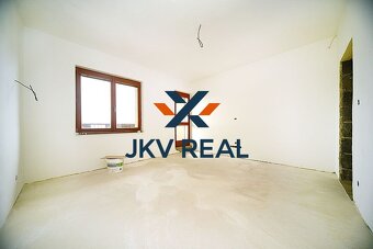 4 izbový rodinný dom s garážou v tichej lokalite - 15