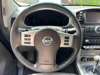 Nissan Navara DoubleCab 3.0 V6 dCi Platinum A/T Long - 15