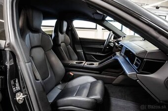 Porsche Taycan - 15