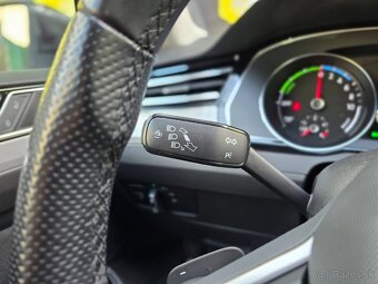 Volkswagen Passat Variant 1.4 TSI GTE Plug-In Hybrid 160 kW - 15