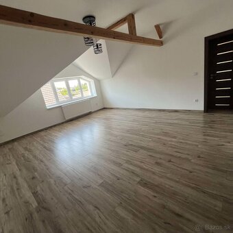 RD s dvoma bytovými jednotkami v Tešedíkove na prenájom - 15