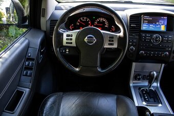 Nissan Navara DoubleCab 3.0 V6 dCi Platinum A/T Long Košice - 15