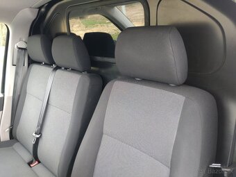 VOLKSWAGEN TRANSPORTER 2.0 TDi T6 - DPH - 76.000 km - 15