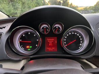 Opel Insignia Sports Tourer Cosmo2.0 CDTI,118 kW, 193tisickm - 15