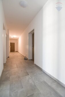 PREDAJ: 1IZBOVÝ ZARIADENÝ BYT, DUNAJSKÁ STREDA - BUDOVA ATRI - 15