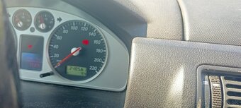 Ford Galaxy 1.9 TDI 96kW, 7-miestne, manuál - 15