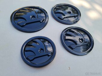 Čierne / karbónové znaky - logo na ŠKODA - 15