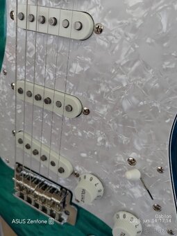 FENDER STRATOCASTER JAPAN - 15