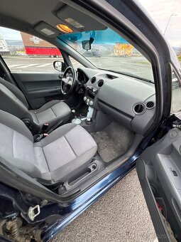 Mitsubishi Colt 1.1 - 15