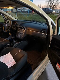 Fiat Grande Punto - 15