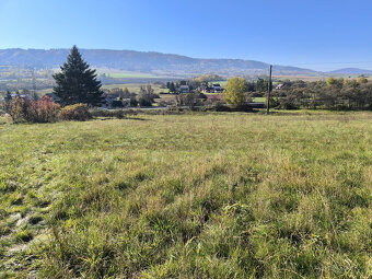 LUKRATÍVNE SLNEČNÉ POZEMKY S PRÍPOJKOU ELEKTRINY A VODY V NA - 15