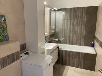 Nadštandardný 2-izbový byt 65m2 so samostatnou kuchyňou - 15