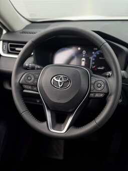 Toyota RAV4 2.0 AT Comfort - Nové vozidlo - 15