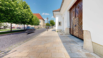 Obchodný priestor v centre Trnavy – novozrekonštruovaný s hi - 15