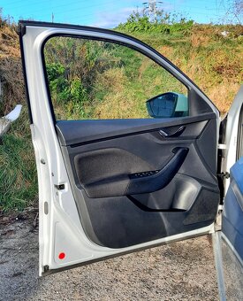 Predám  Škoda Scala 1.6 TDI Ambition - 15