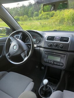 Škoda Fabia 2 Hatchback 1.4 MPi - 15