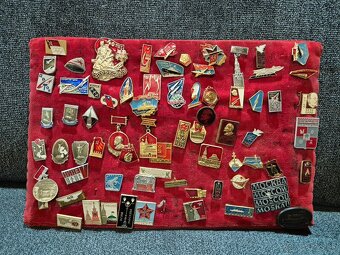 Sbierka odznakú a vyznamenání cca 2100ks - 15