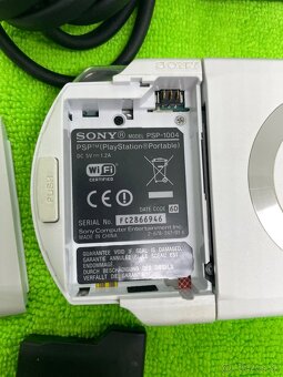 Sony PSP 1004 Playstation Portable WHT. - 15