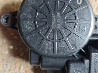 Rozpredám Mazda 6 GH 2009 kombi 136kw - 15