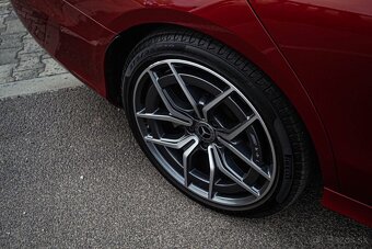 Mercedes Benz E TRIEDA 220d - 15