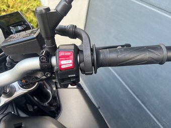 Yamaha MT 10 - 15