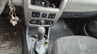 Dacia Sandero 1,4i 55kw kód motora: K7JA7 - 15