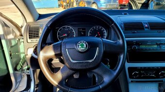 Škoda Octavia Combi 1.6 MPi Tour II benzín - 15