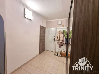 Na predaj veľký 3-izbový byt s balkónom v meste Nové Zámky - 15