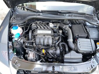 Skoda Octavia 1.6 benzín - 15