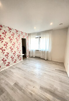 Reality KOMPLEX s.r.o. Vám ponúka rodinný dom s veľkým pozem - 15