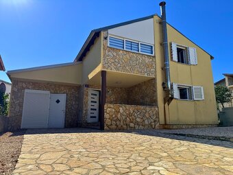 Rodinný dom s garážou na ostrove Vir - Chorvátsko - 15