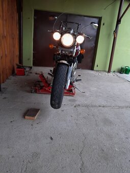 Suzuki Marauder VZ 800 - 15