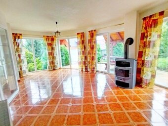 TUreality ponúka na predaj krásny rodinný dom vo Veľkej... - 15