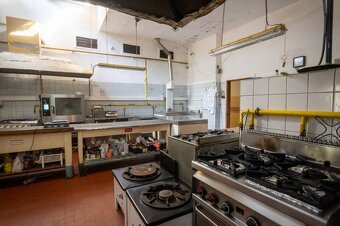 ALL INCLUSIVE | NA PREDAJ POLYFUNKČNÝ OBJEKT V NOVÝCH ZÁMKOC - 15