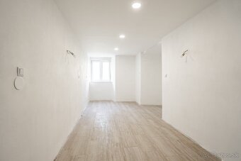 ►Veľký historický Apartmán 3+1izb.so záhradou,chatkou Štiavn - 15