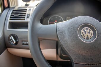 Volkswagen T5 Caravelle /AJ NA SPLATKY/ - 15
